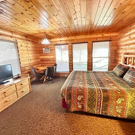 The Lodge At Lolo Hot Springs Bagian luar foto
