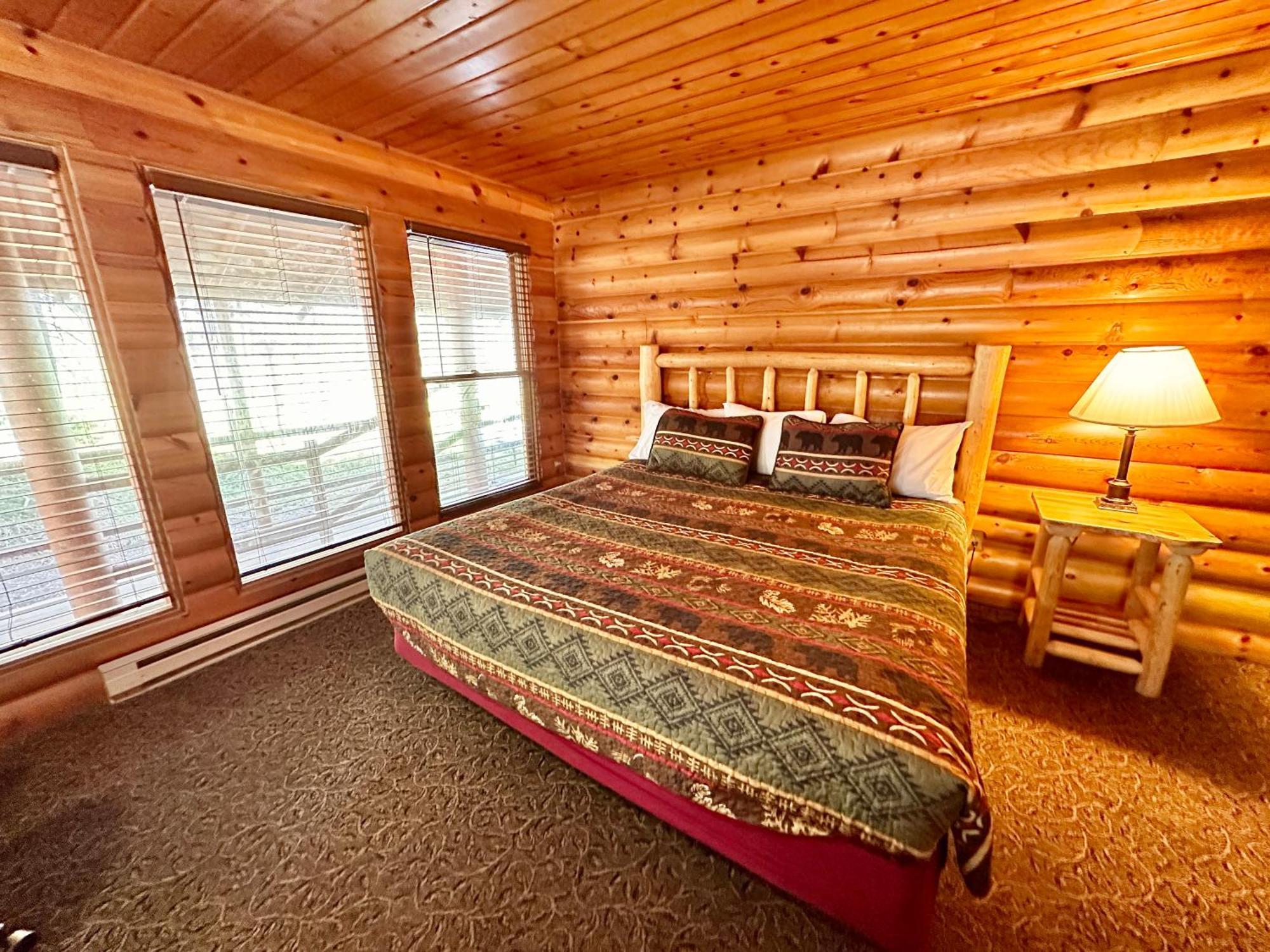 The Lodge At Lolo Hot Springs Bagian luar foto