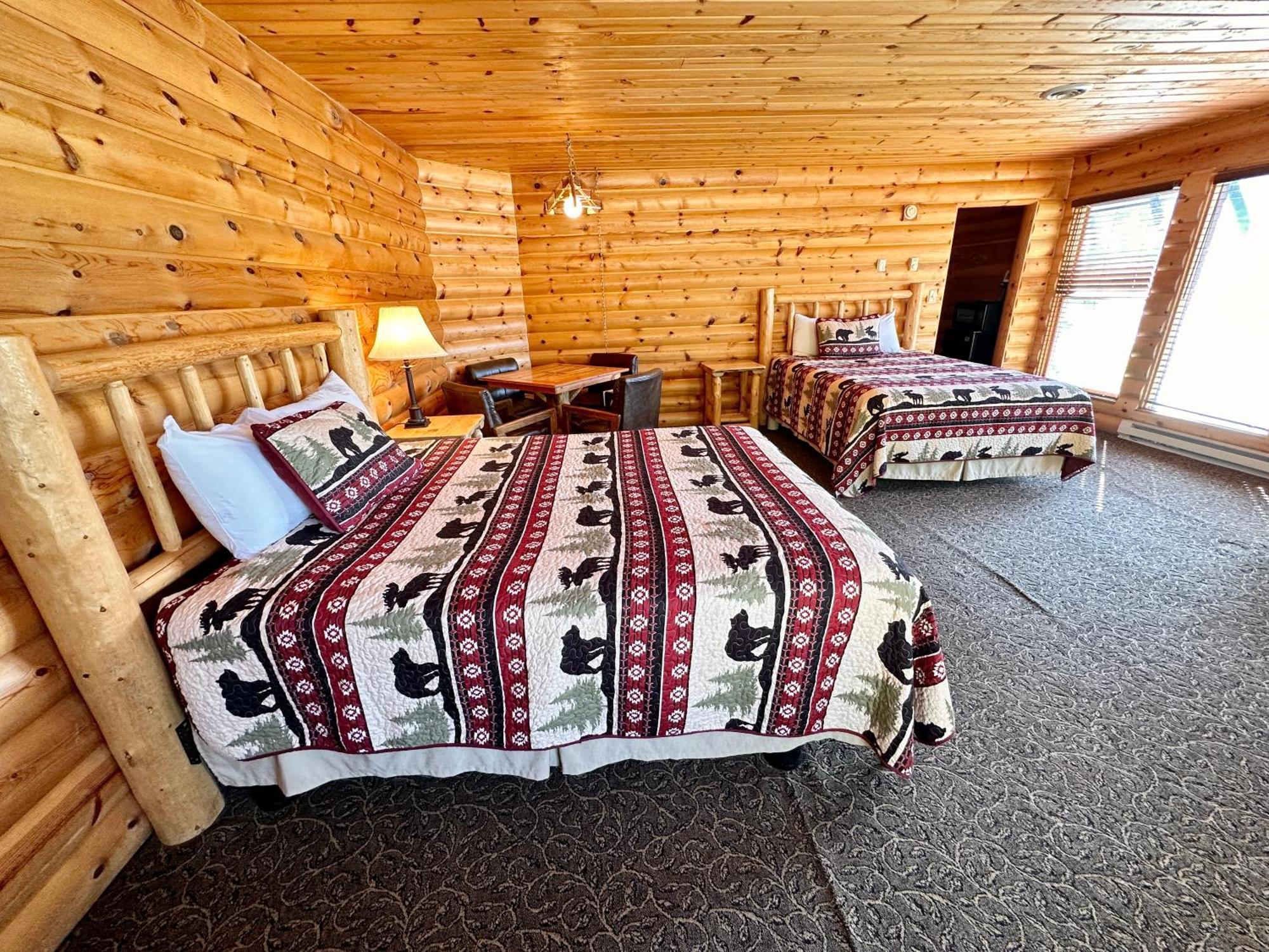 The Lodge At Lolo Hot Springs Bagian luar foto