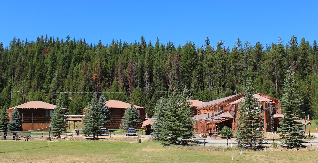 The Lodge At Lolo Hot Springs Bagian luar foto
