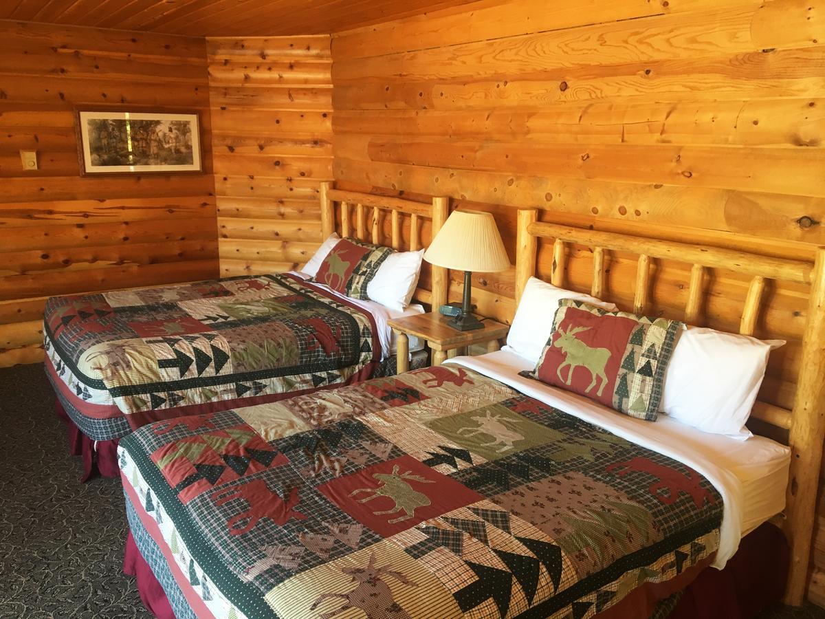 The Lodge At Lolo Hot Springs Bagian luar foto